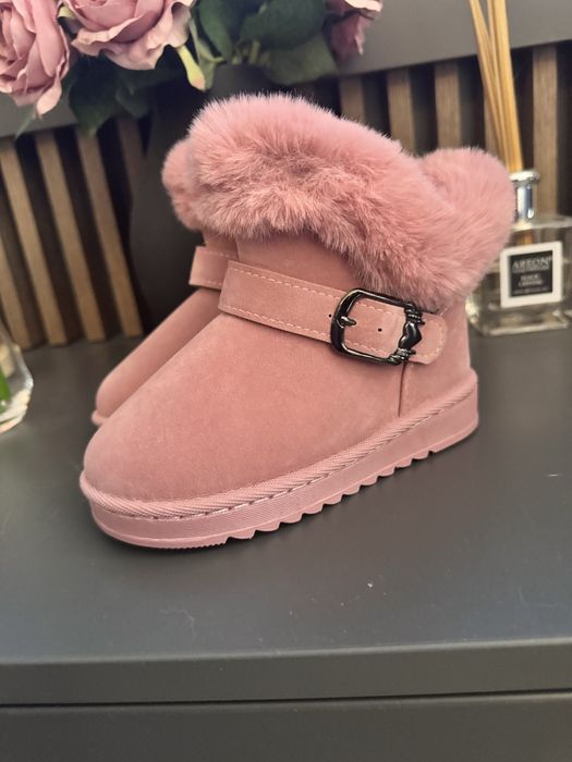 Детски апрески в розово с пух