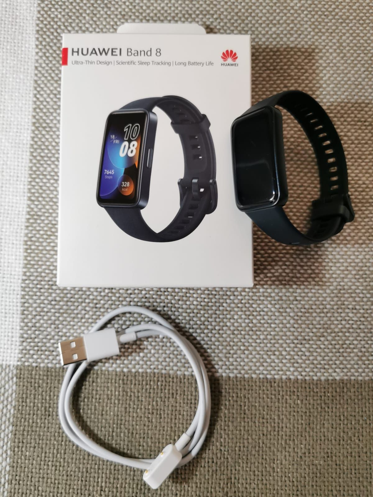 Смарт браслет Huawei Band 8