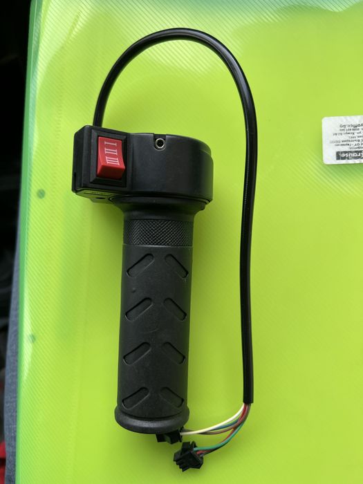 Дръжка за ел. Триколка