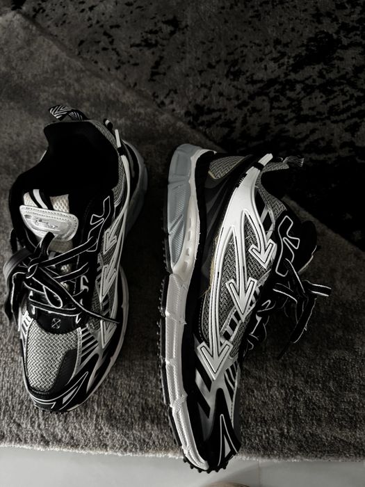 Off white be righ back