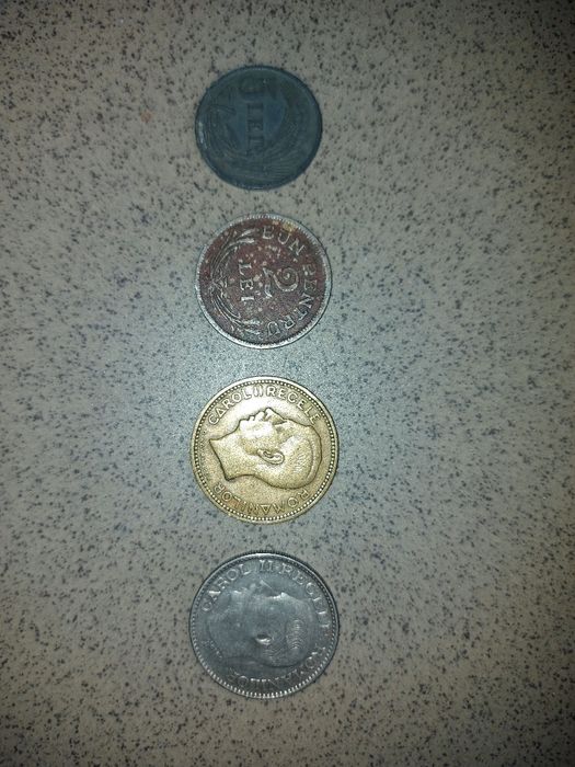 Vând monede vechi