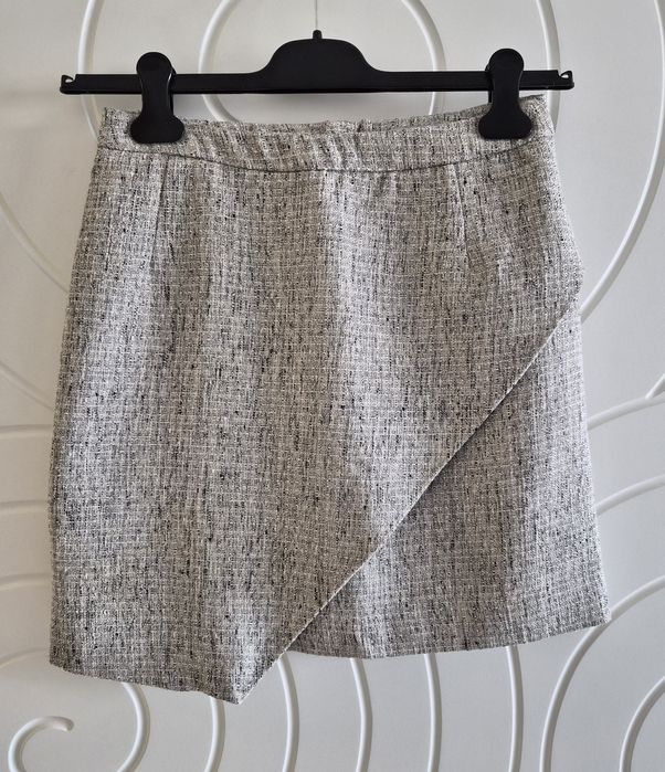 Буклена пола "H&M"