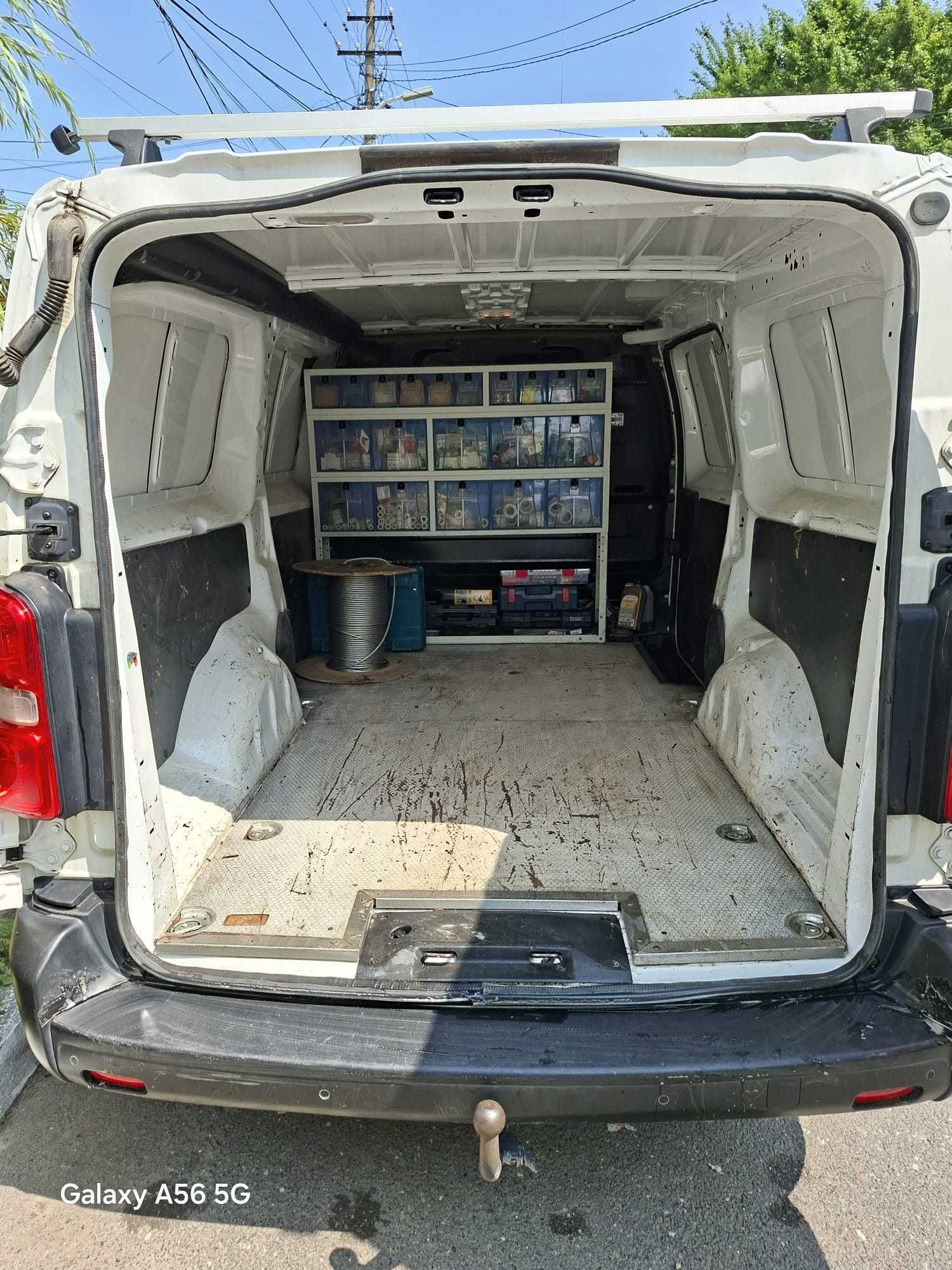 Vand OPEL VIVARO , an fabricatie 2020- pret 13500 E !