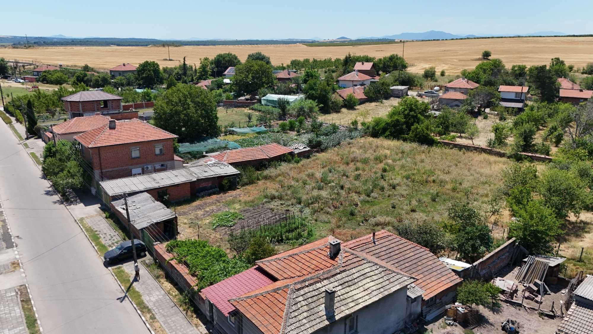 КЪЩА с ДВОР в с. Каснаково, обл. Хасково