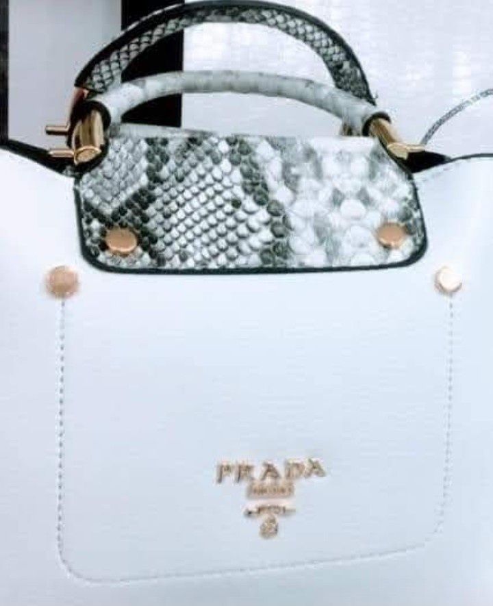 Geanta Prada,insertii animal print,curea detasabila
