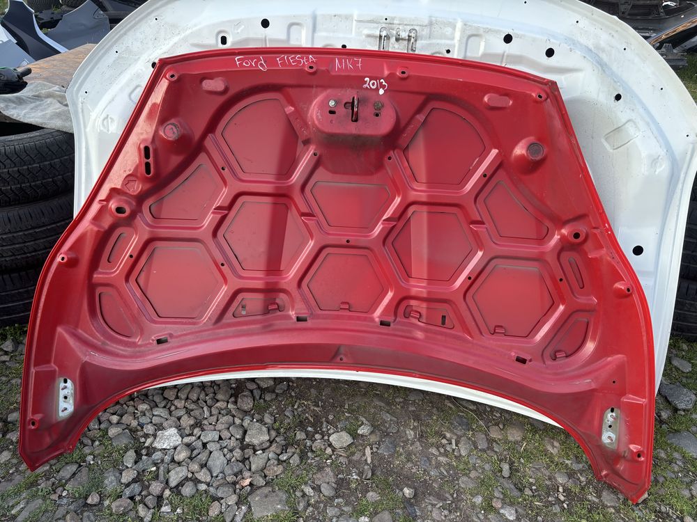 Капак Ford Fiesta MK7
