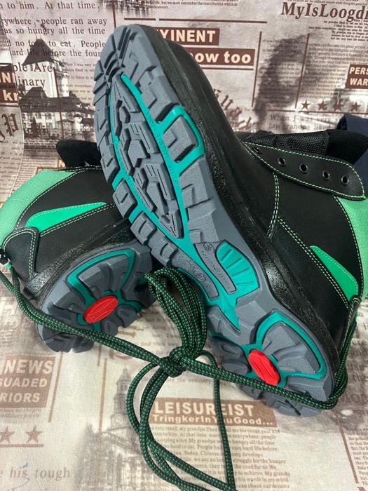 Продам ботинки кожаные рабочие новые