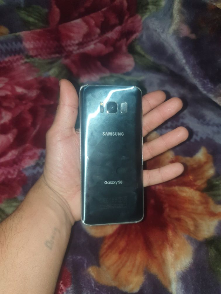 Sotiladi s8 4/64