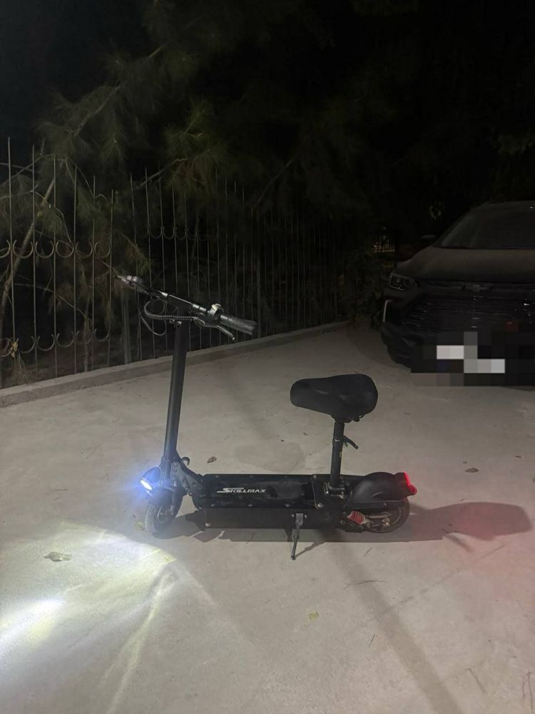 Skillmax Electric Scooter