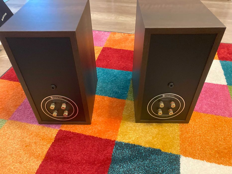 колони Monito Audio Bronze 2 + усилвател NAD C 325BEE