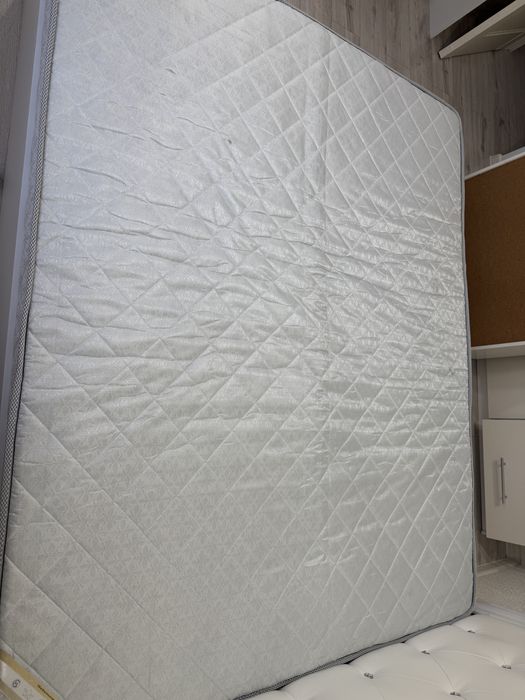 Отдаю матрас 160*200 Бесплатно Самовывоз