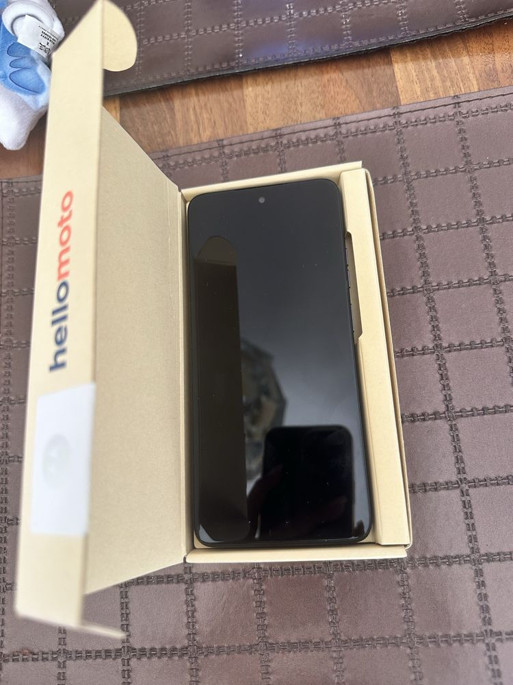 Motorola Moto g35 256GB -нов