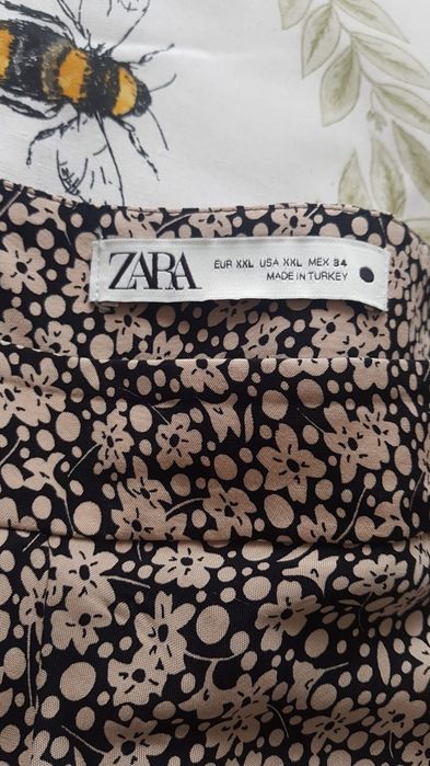 Fustă damă de la Zara