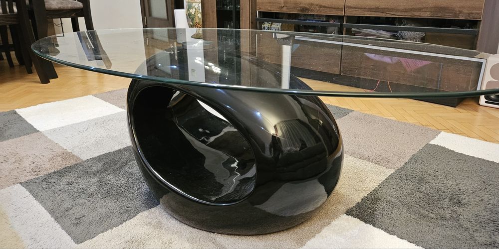 Холна стъклена маса