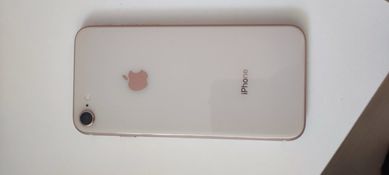 Iphone 8 като чисто нов