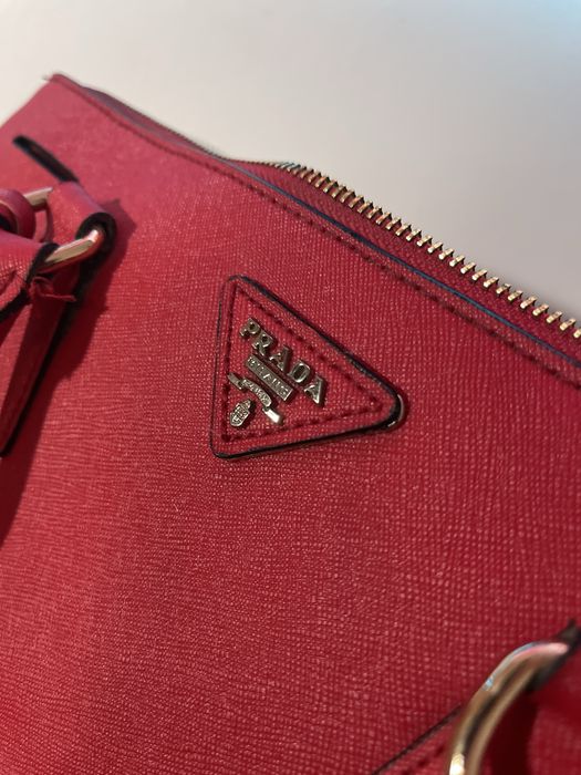 Geanta damă PRADA pret usor negociabil