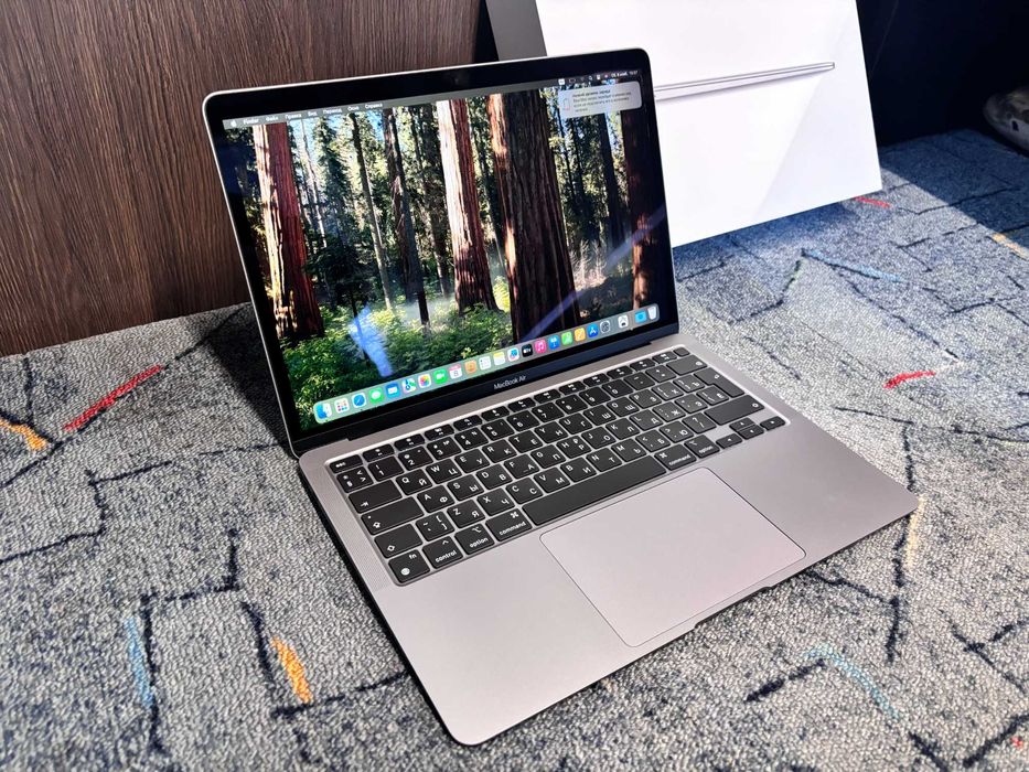 MacBook Air 13. M1. Новый 2025 года. 1 цикл, батарея 100%, в комплекте