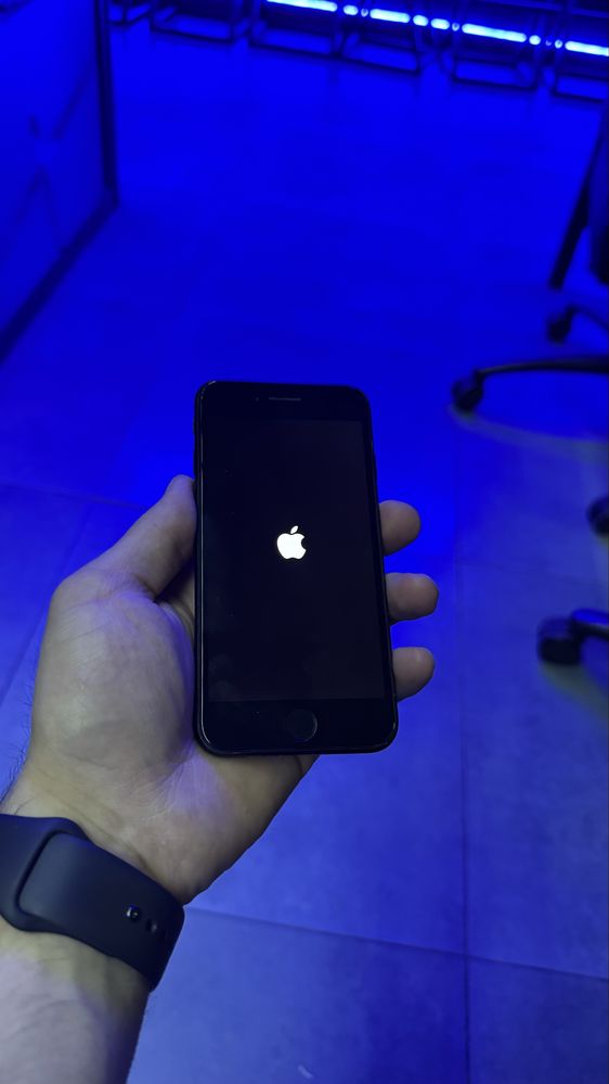 Iphone SE 64 GB черный