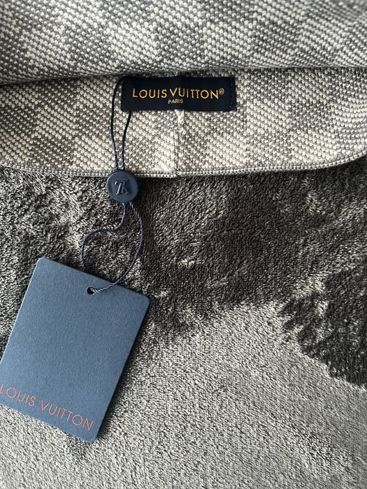 Caciula louis vuitton
