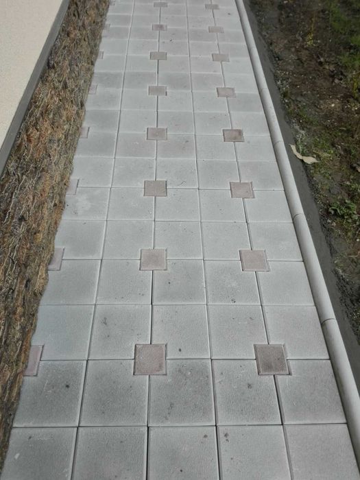 Producator - dale pentru pavaje - pavele model 30x30 patinat montaj