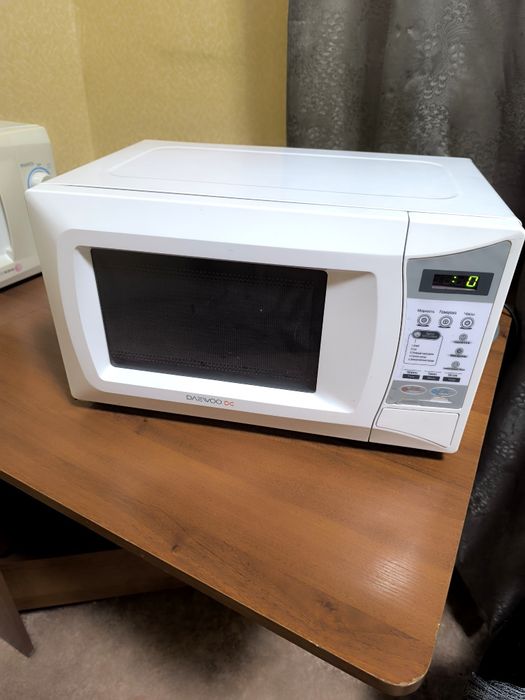 Продам микроволновку,работает отлично