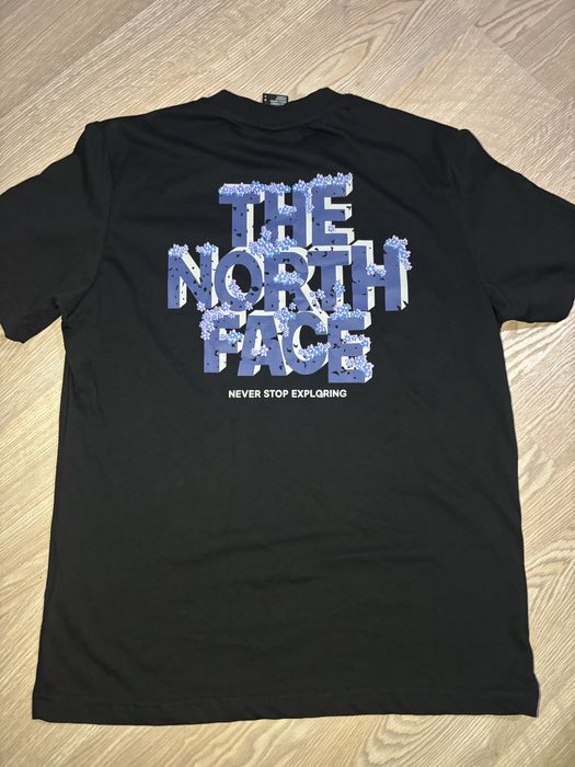 Тениска на марката The North Face