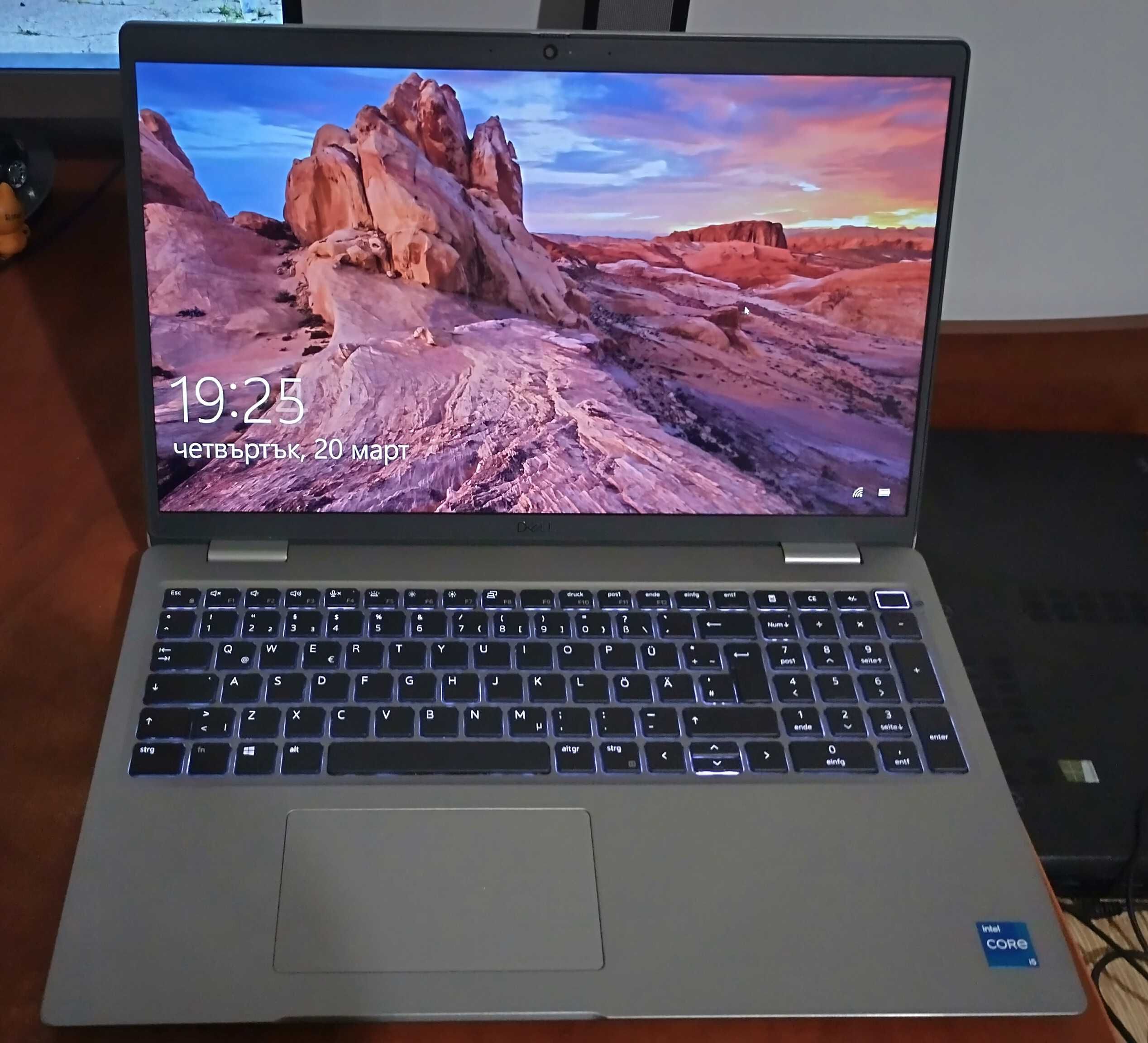 Dell Latitude 5520, 15.6", Core i5-11,8GB,256GB,8 часа