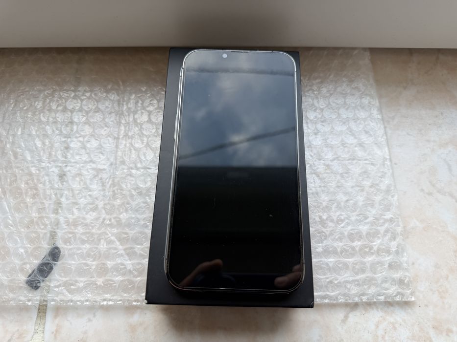 Iphone 13 pro, la cutie! Decodat! Telefon personal!