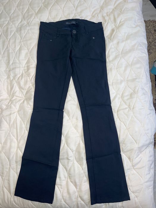 Черен панталон с ниска талия