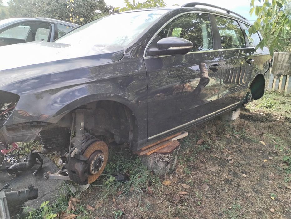 A4 b8 anul 2012 motor 2000