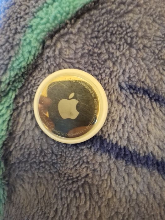 Продаётся б/у Apple air tag