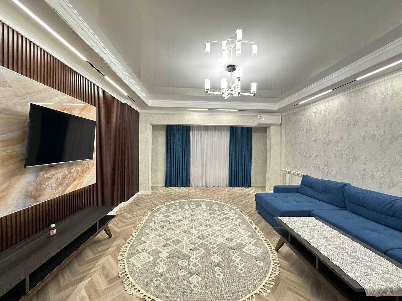 Own apartment for rent: 3-room, Afrosiab street, Oybek metro 5min