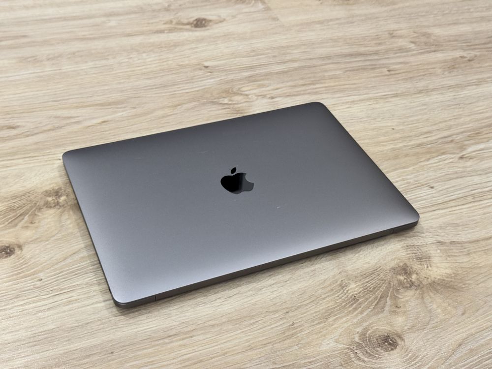 *99% Battery*Като Нов 13.3'Macbook Pro M1/8GB Ram/256GB SSD