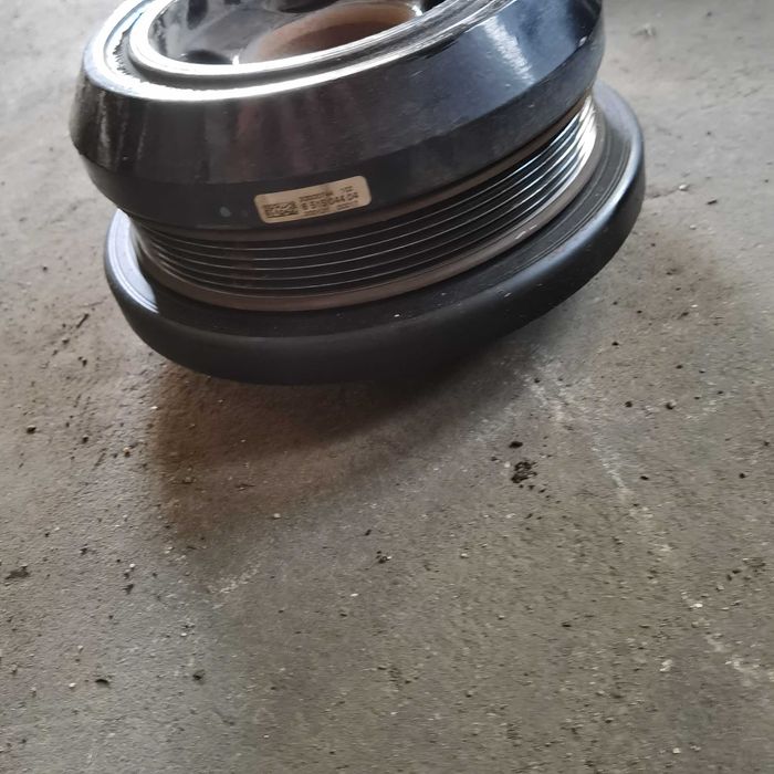 Демферна шайба за бмв ф10 ф11 ф15 ф16 м50д