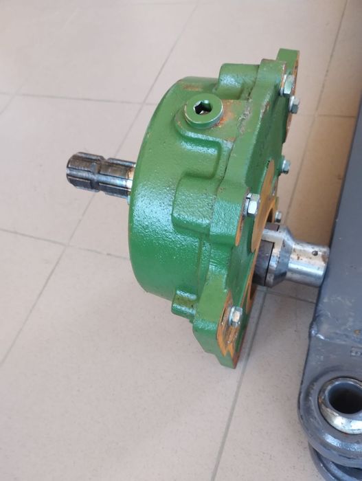 Reductor multiplicator 1/3,25