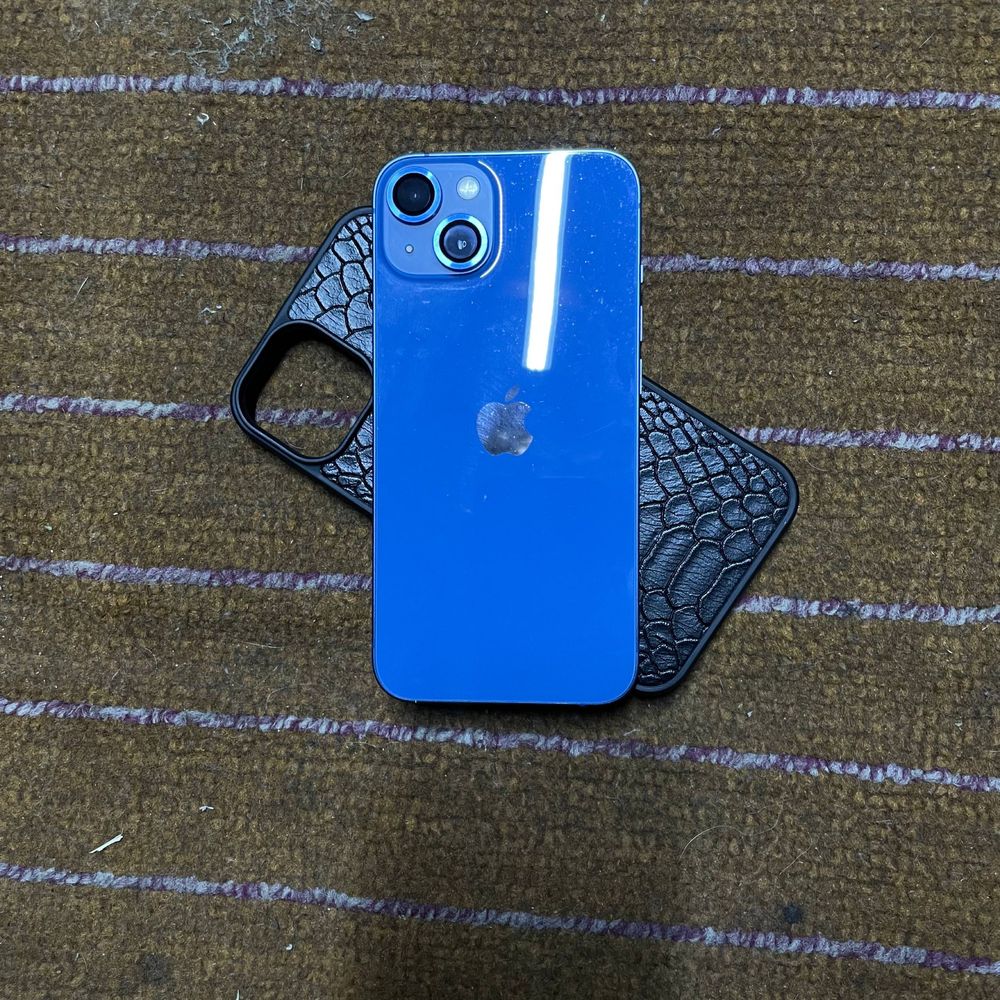 Продам iphone 13 256