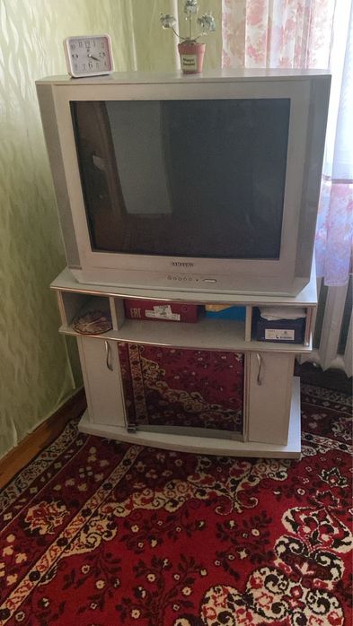 Тумба с телевизором