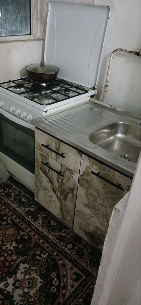 сдается 2х комнатная квартира напротив университета.