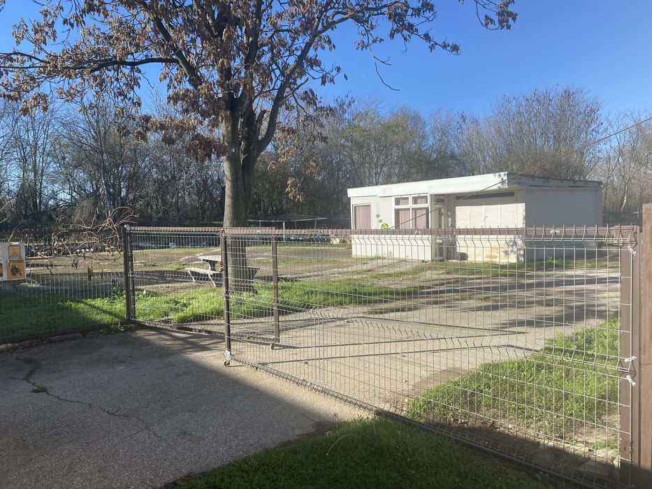 База до летище Горна Оряховица