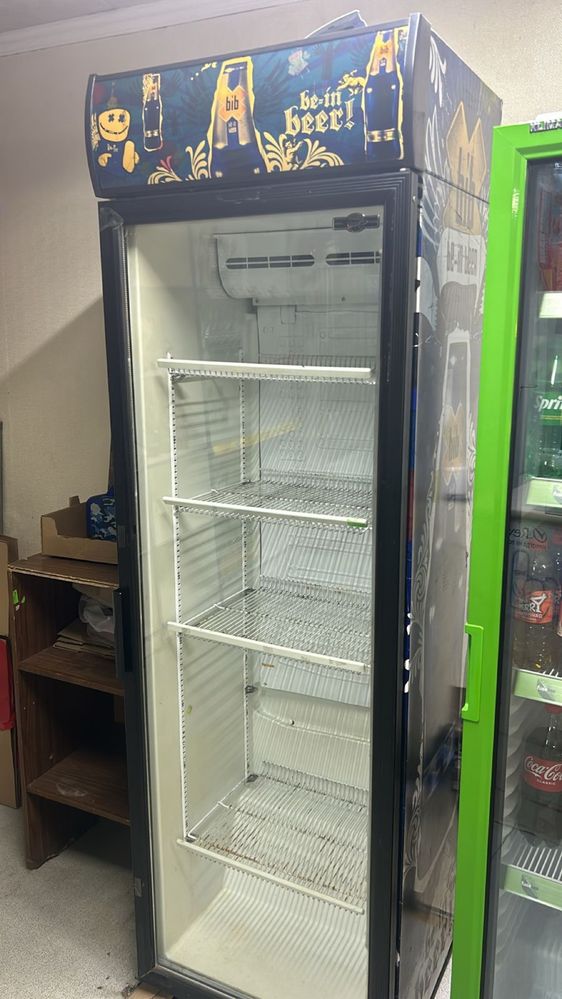 Холодильник доя магазина