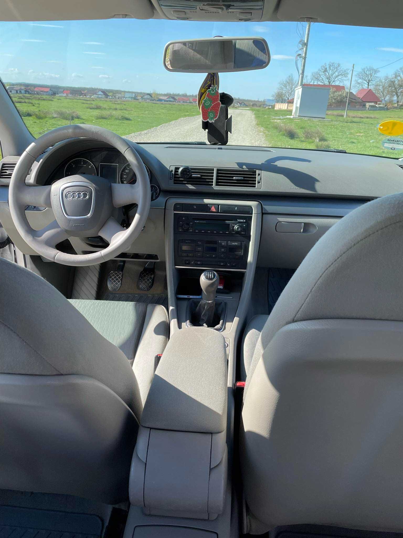 Vând Audi A4 stare foarte buna