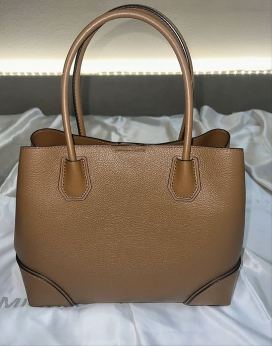 Geanta Michael Kors maro