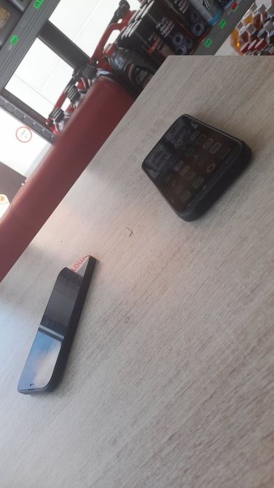 Vând iphone 13 în perfecta stare