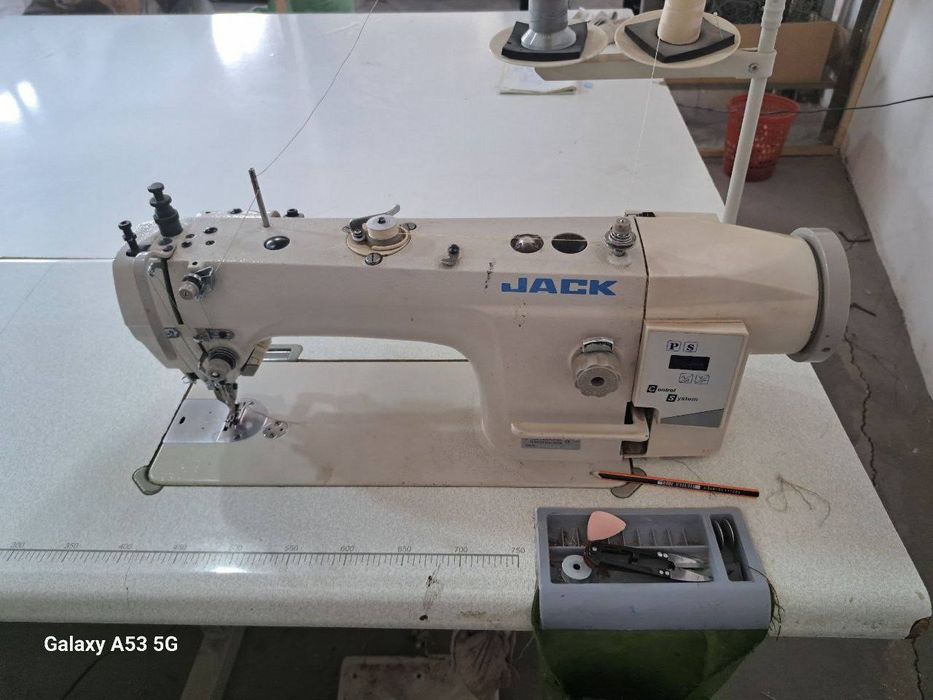 Швейная машина Джек шагающий