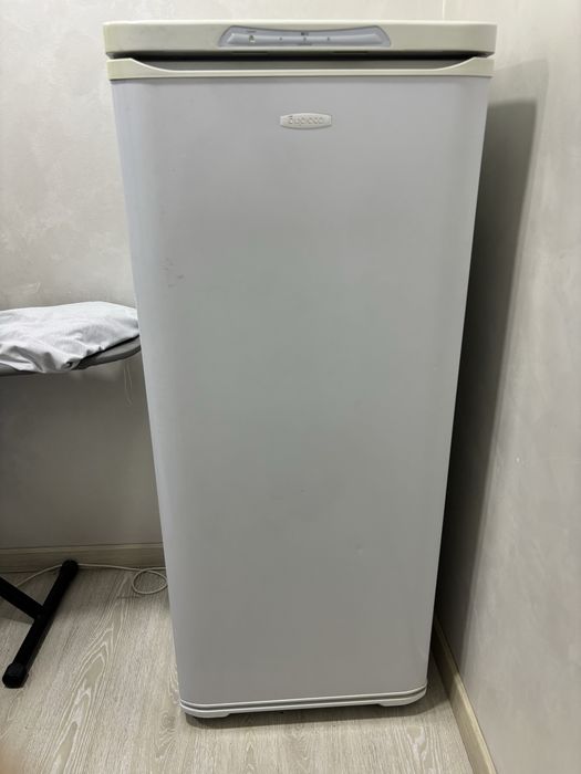 Морозильник верикальный