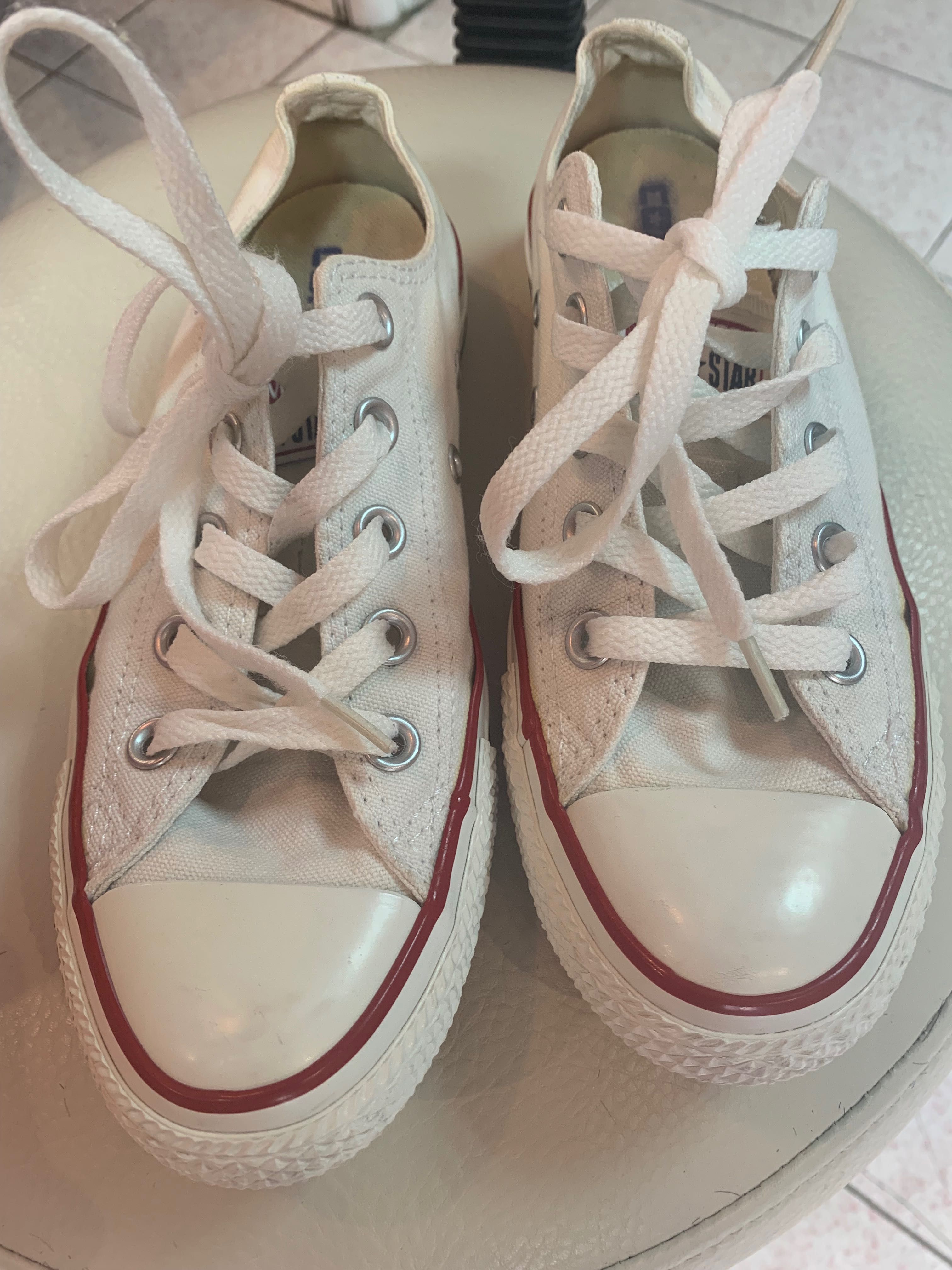 Кецове бели Converse