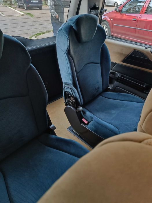 Vând Lancia Phedra