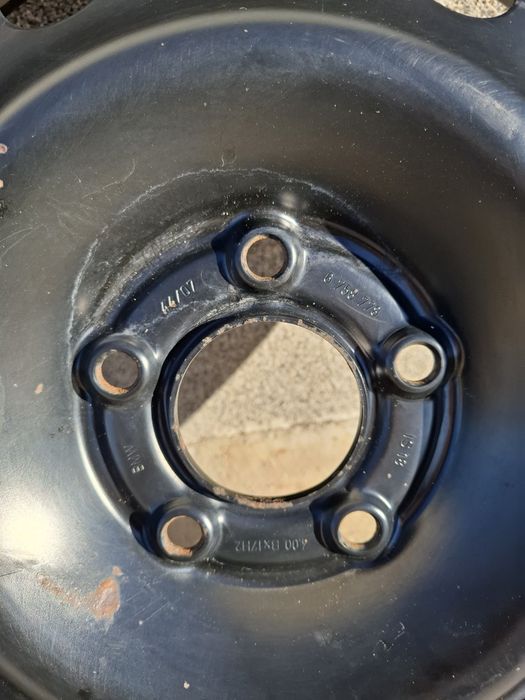 Резервна гума тип патерица