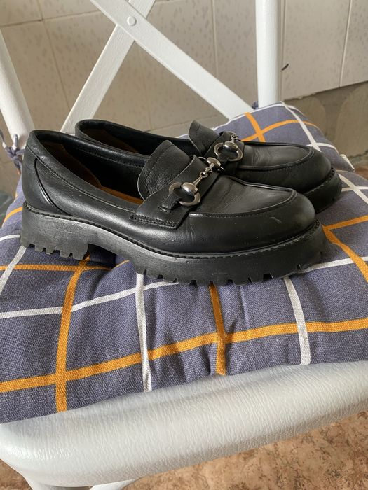 Обувь женская , лоферы