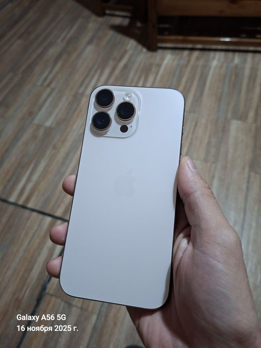 Продается IPhone 16 pro max десерт титан